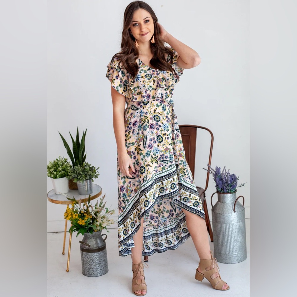 Hayden Los Angeles Floral Boho Wrap Midi Dress Medium NWT Flutter Sleeve